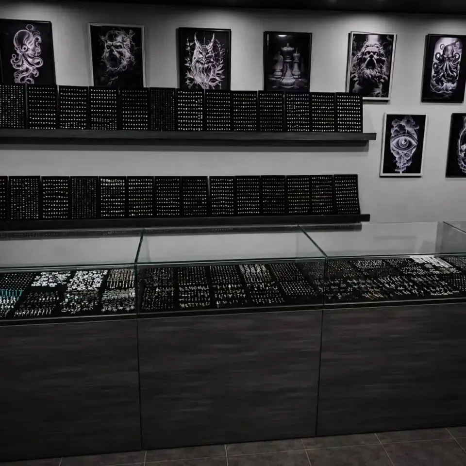 LuxPiercing gallery item
