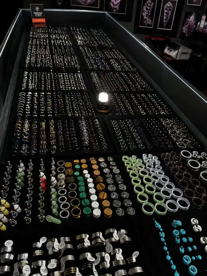 LuxPiercing gallery item