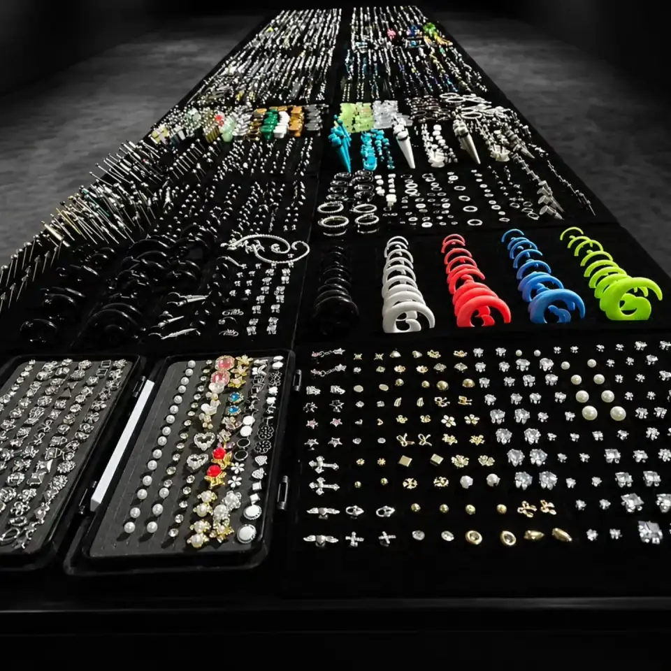 LuxPiercing gallery item