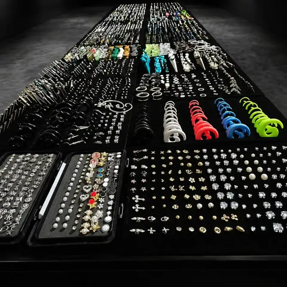 LuxPiercing gallery item