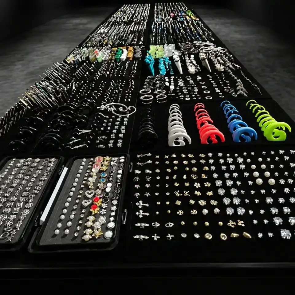 LuxPiercing gallery item