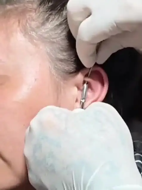LuxPiercing gallery item