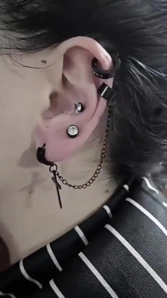 LuxPiercing gallery item