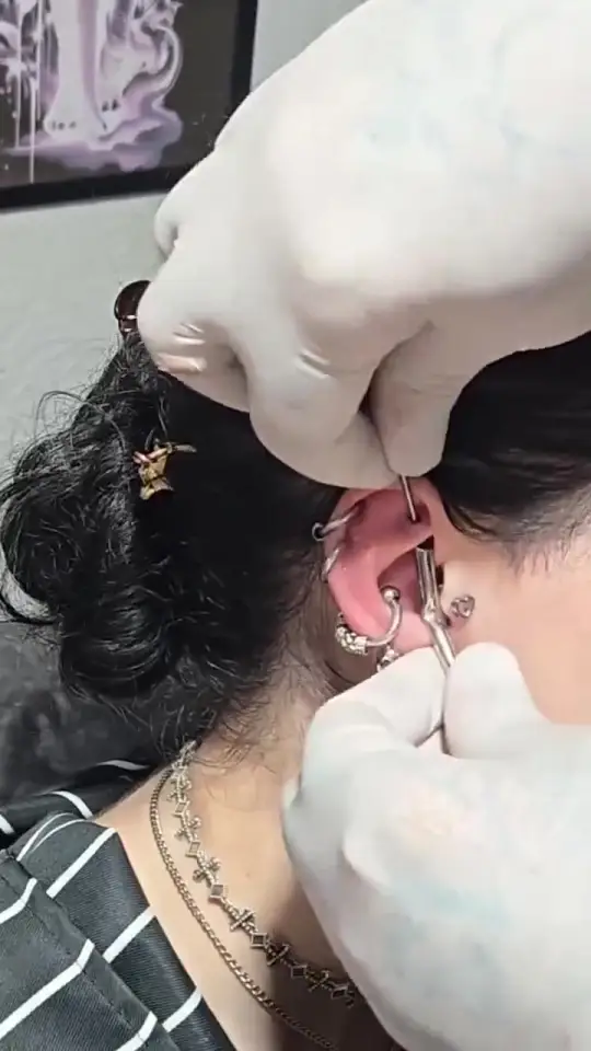 LuxPiercing gallery item
