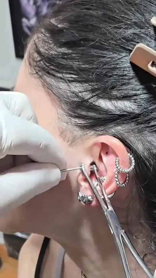 LuxPiercing gallery item
