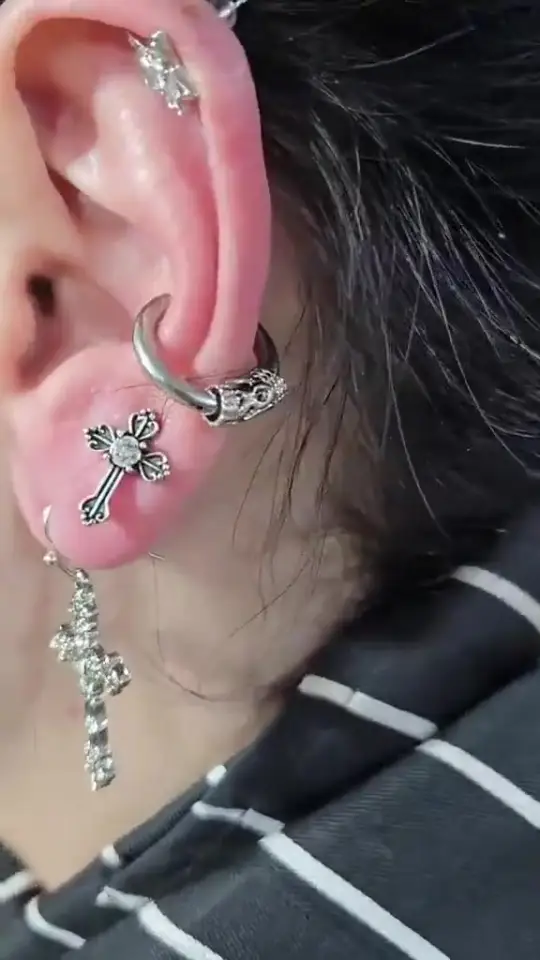 LuxPiercing gallery item