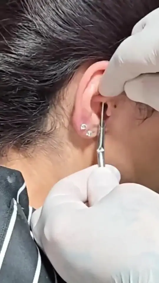 LuxPiercing gallery item