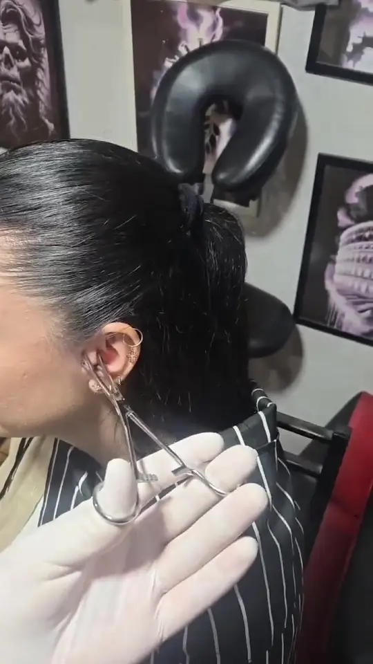 LuxPiercing gallery item