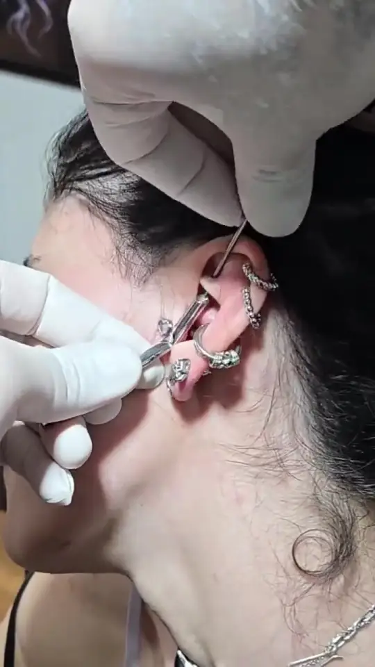 LuxPiercing gallery item