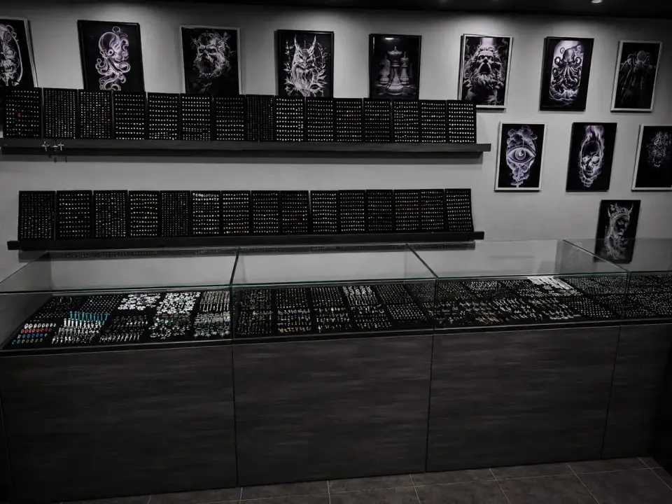 LuxPiercing gallery item