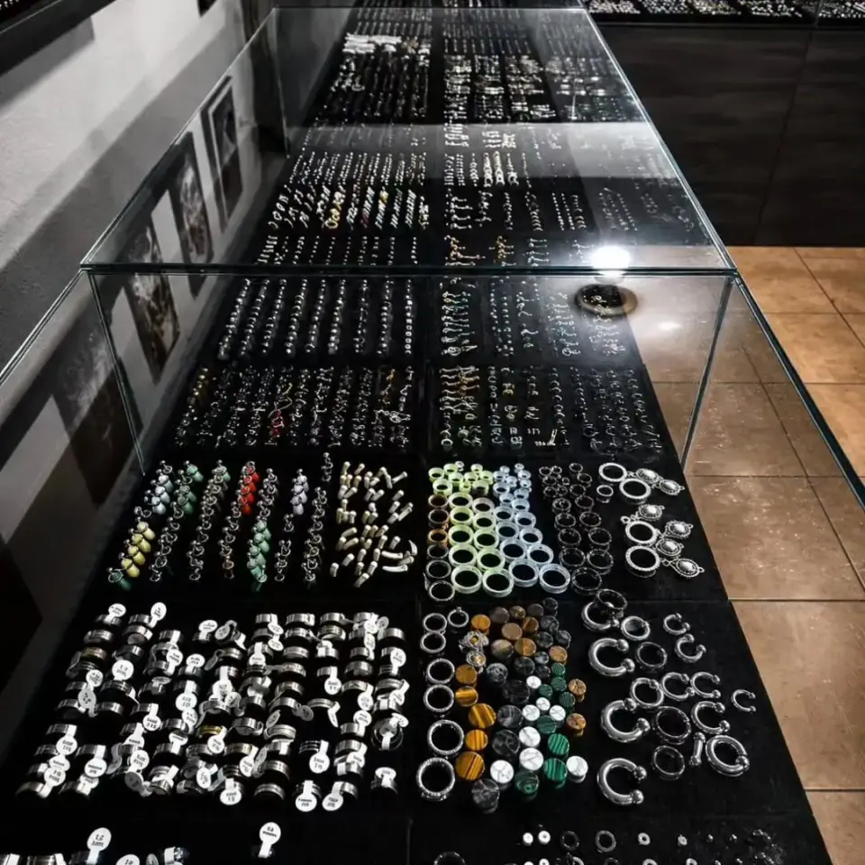 LuxPiercing gallery item