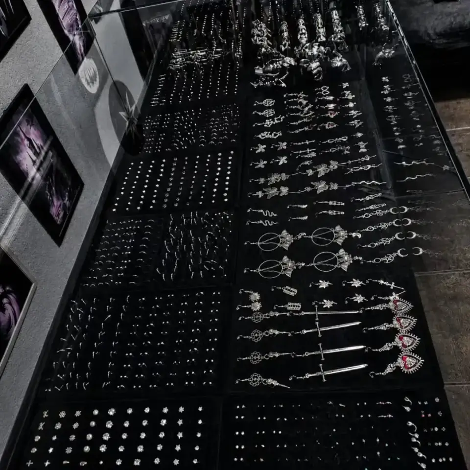 LuxPiercing gallery item
